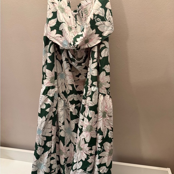 Floral Green and White Women's Dress - Picture 3 of 6